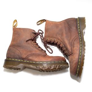 Dr. Martens 1460 Pascal Chestnut — Waxed Full Grain Leather W9/M8